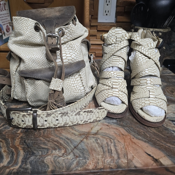 Freebird Claw Sandals/with Matching Belt.  Bag Has Sold - Picture 1 of 7